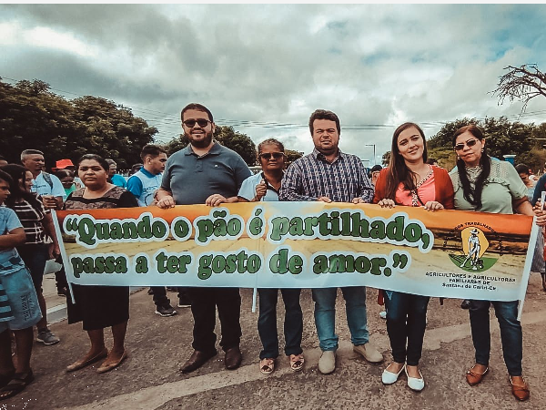 Neste domingo (04), Agricultores santanenses participaram da 30ª Celebração da Colheita em Altaneira.